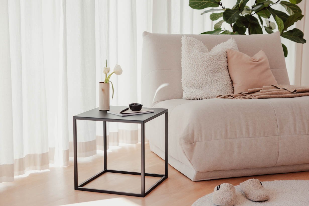 Table basse/table d'appoint Soli X – Design minimaliste en tôle d'acier et Métal