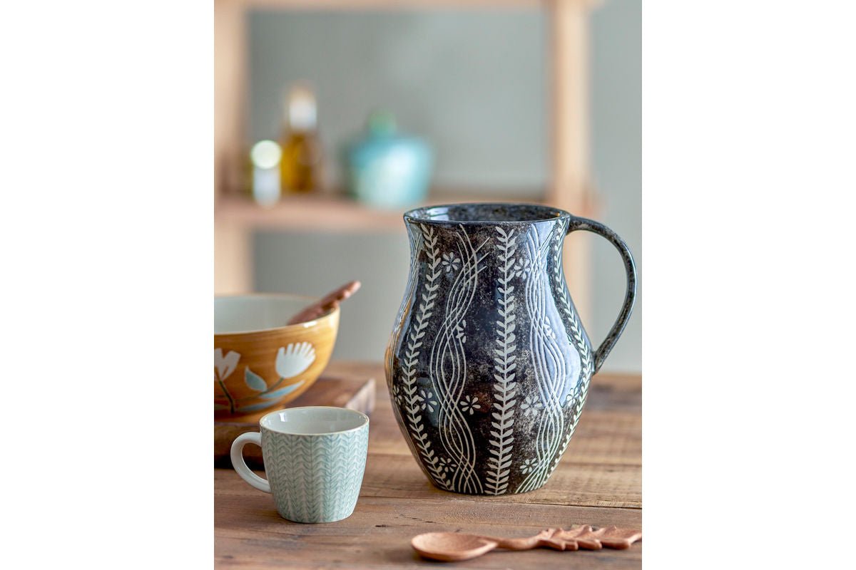 Krug Naira – handbemoolt Steingut a Schwaarz