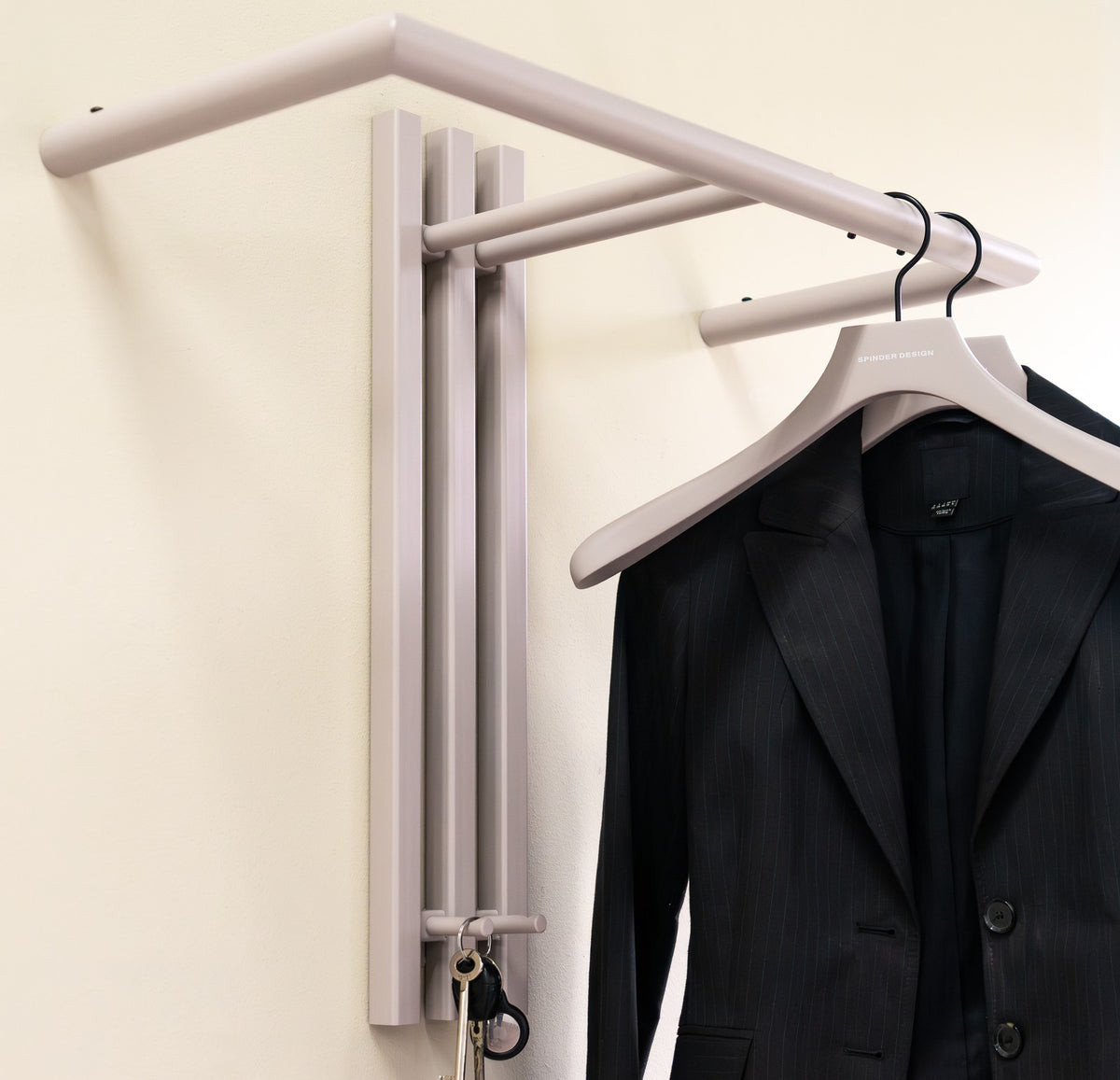 Designer Wandgarderobe Lumera