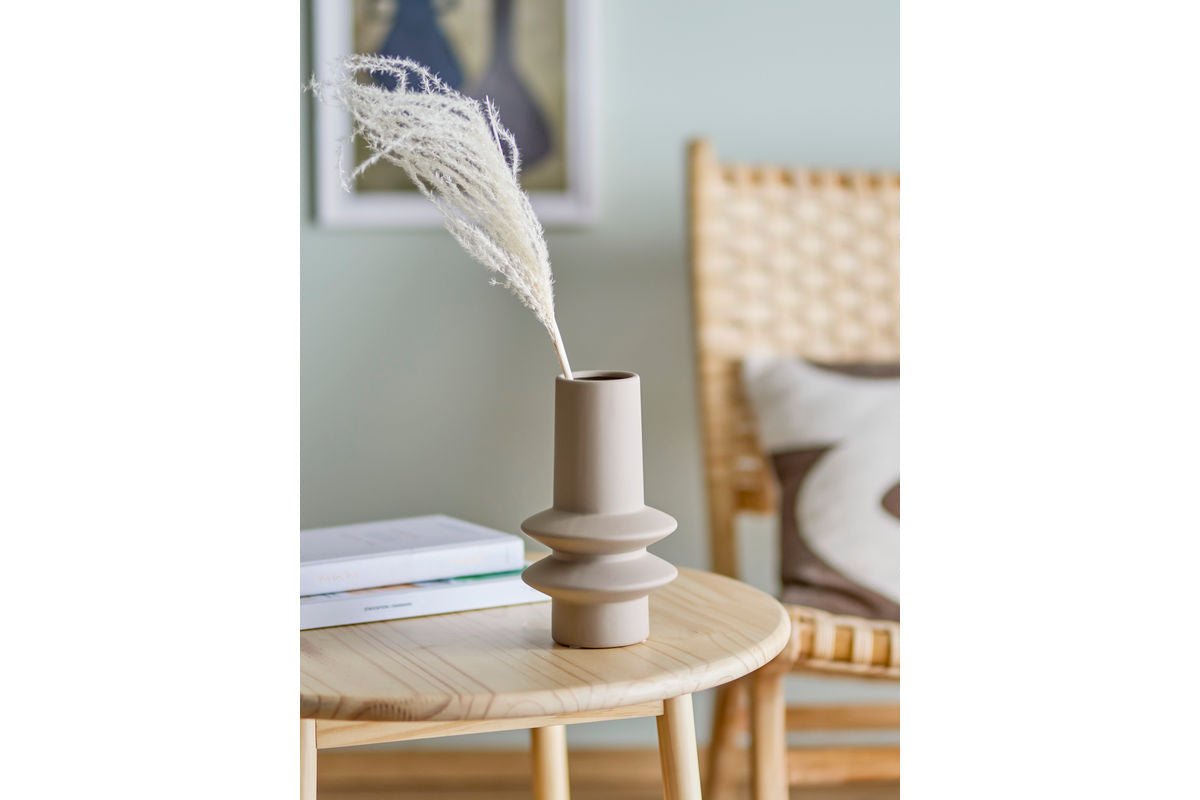 Vas "Ismar" - aus hellem Steingut