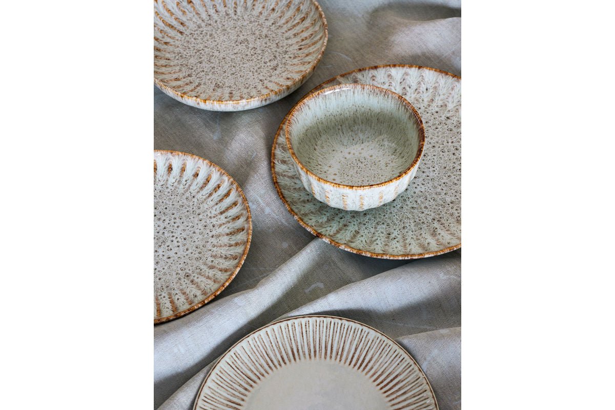 Teller Salia – aus Steingut hiergestallt