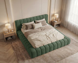 Designer Polsterbett Ivo in Samt – Grün