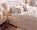 Designer Polsterbett Nela in Bouclé – Beige