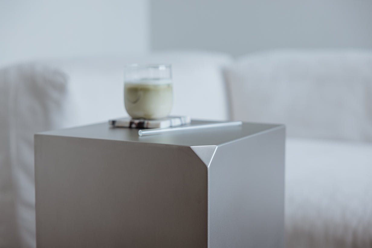 Beistelltisch/Nuechtstisch RAW C – Edelstol-Kubus mat integréierten Regal