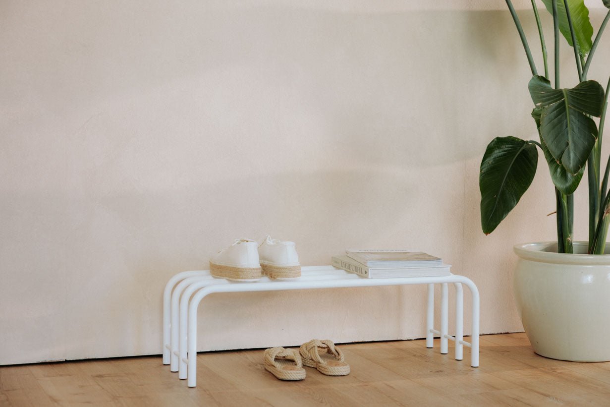 Schongregal Camo – Edelstol Design a Schwaarz, Cashew oder Wäiss