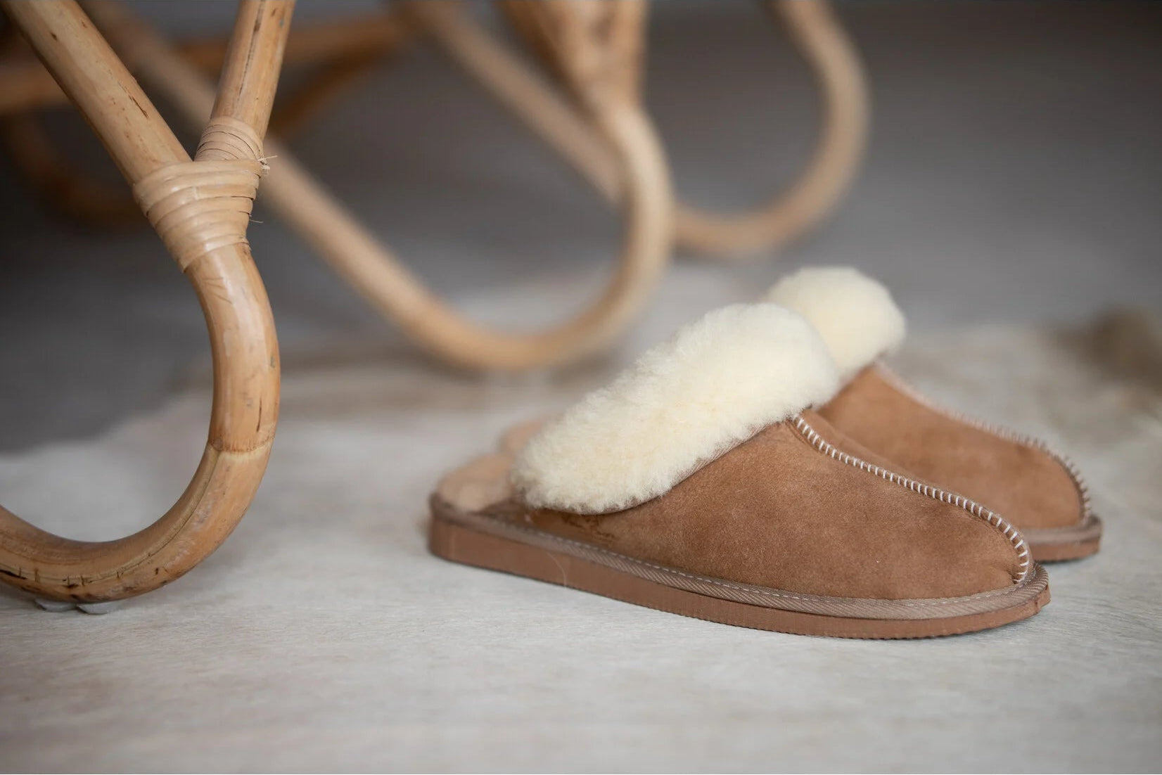 Sheepskin Women's Slippers Elina – Genuine Sheepskin in Camel